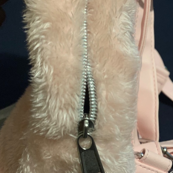 Hello Kitty Backpack - Picture 4 of 8